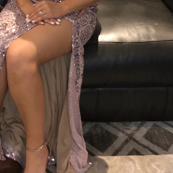 Dress - Picture 3 of 3